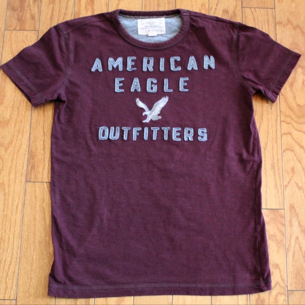 American Eagle Men's XS Maroon Shirt
